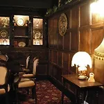 String Of Horses Inn